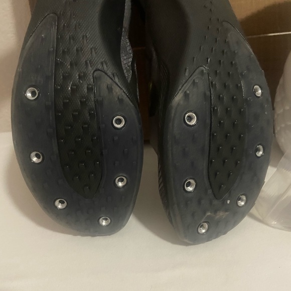 Nike  Women’s Cleats - Picture 4 of 5